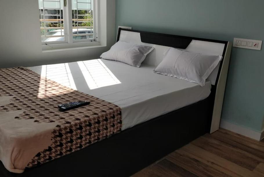Ab Island Residency Appartement Mundrothuruth Buitenkant foto